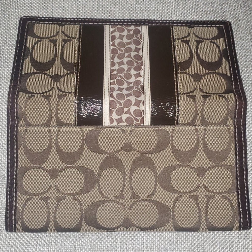 Used Coach Wallet - Picture 3 of 6